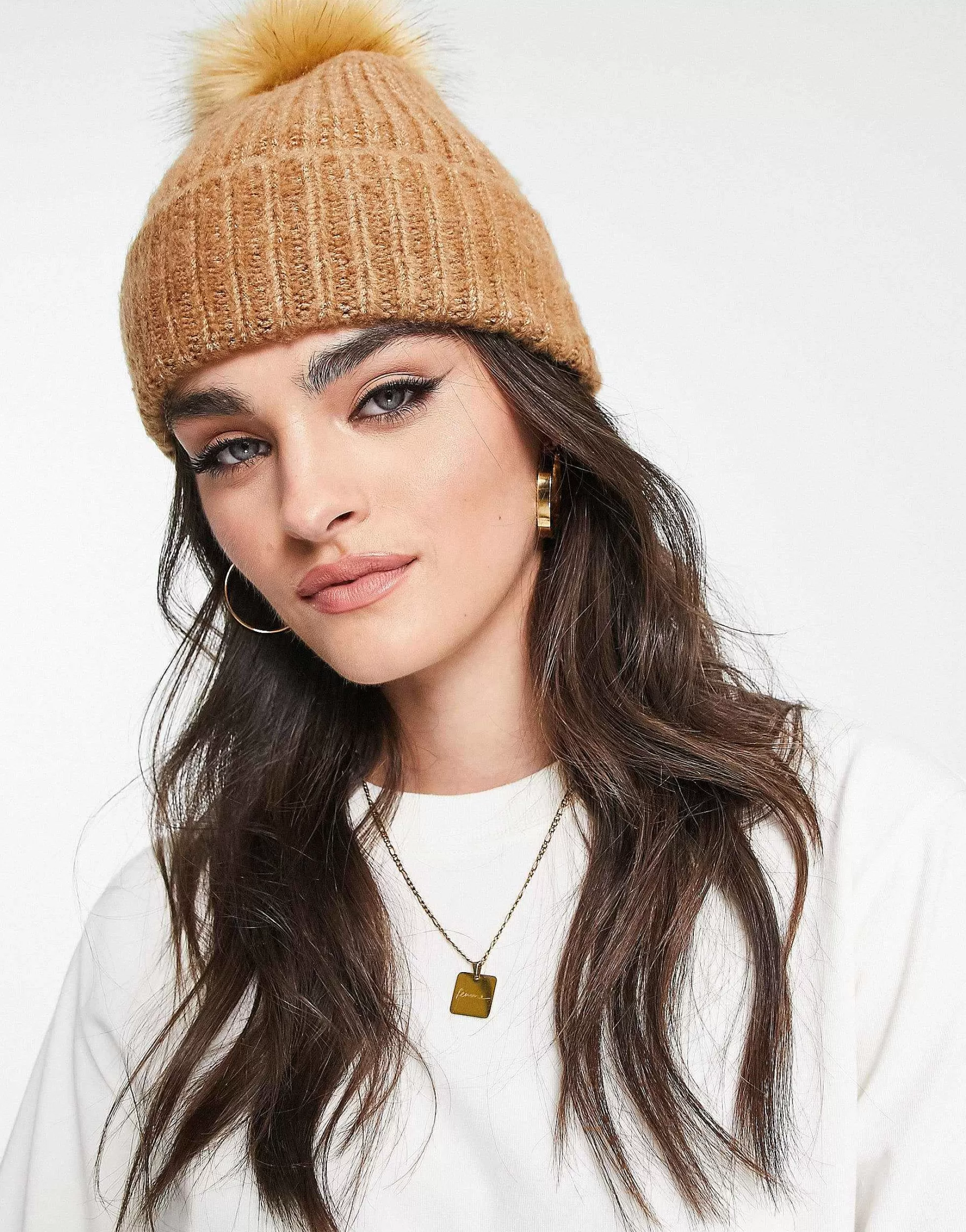 Women DESIGN Beanie In With Tonal Faux Fur Pom