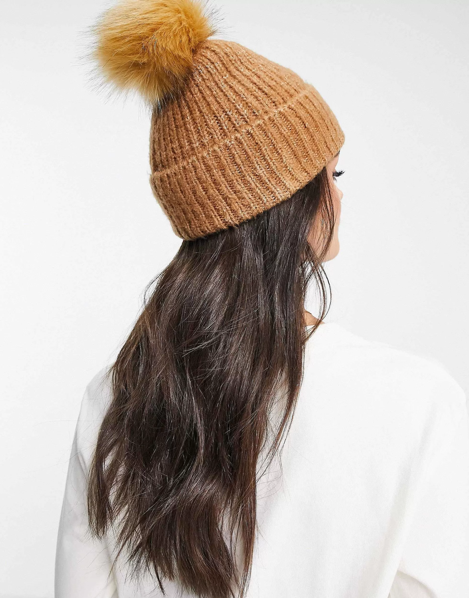 Women DESIGN Beanie In With Tonal Faux Fur Pom