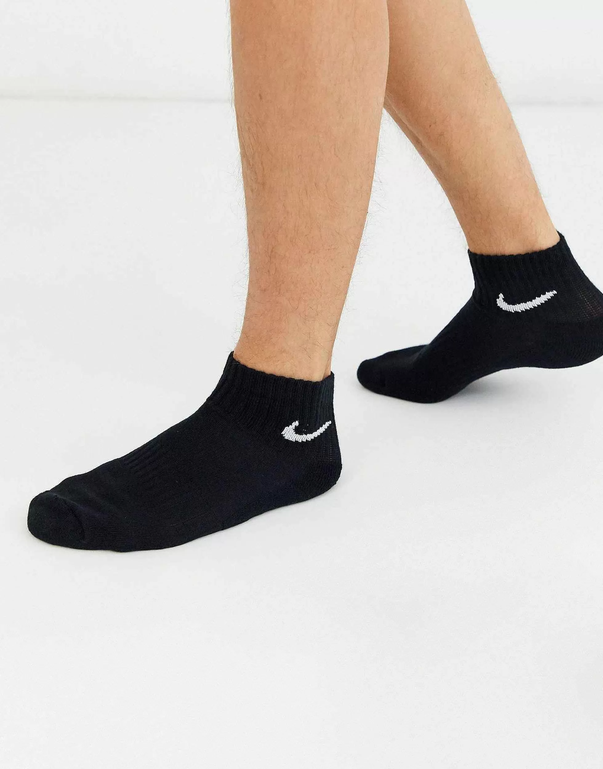 Men Nike Training Everyday Cushion Ankle Socks In